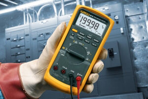 Fluke Average Responding Industrial Multimeter Fluke 83-V/EUR